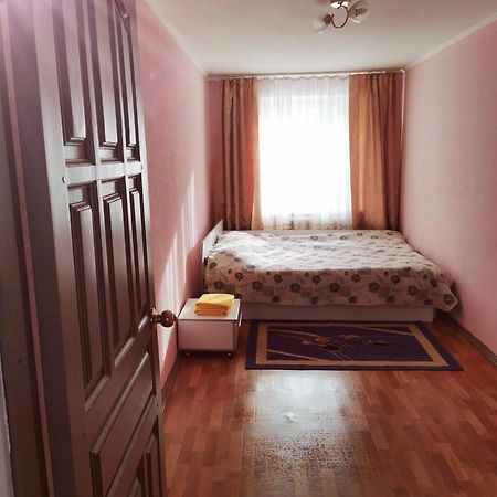 2 Комн Квартира В Центре По Пушкина Kostanai Exterior foto