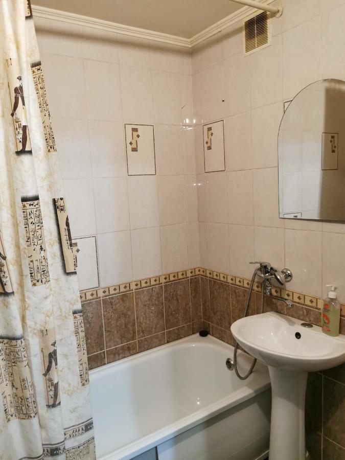 2 Комн Квартира В Центре По Пушкина Kostanai Exterior foto